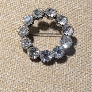 Vintage Clear Rhinestone Circle Wreath Brooch Silver Tone Eternity Pin Unsigned